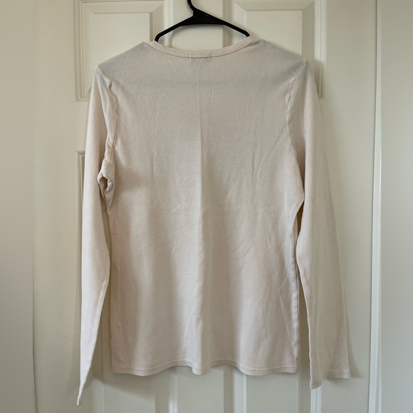 2 for $10 📌 One World Live and Let Live - Large Long Sleeve Top - EUC! - Picture 2 of 3